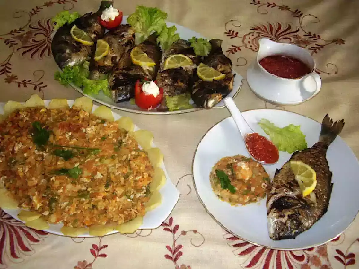 Mon complet poisson avec sa tastira tunisienne et sa sauce kerkenaise