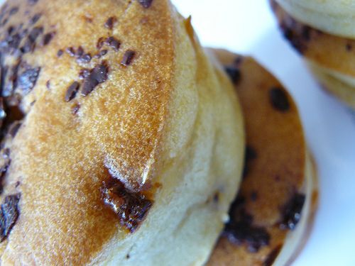 Muffins aux pépites de chocolat à la crème fraiche - Recette Ptitchef