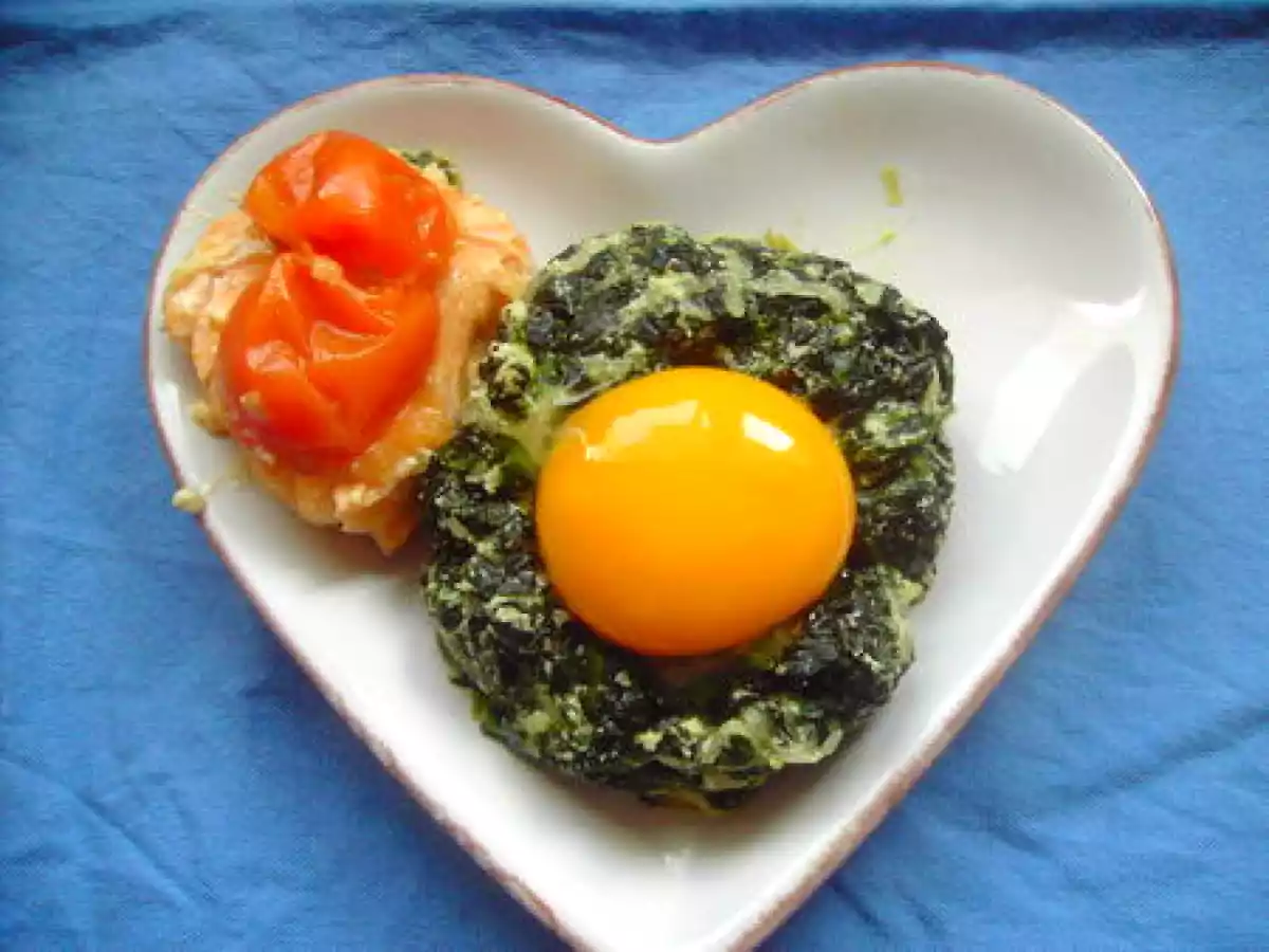 Nid d'épinards en nuage