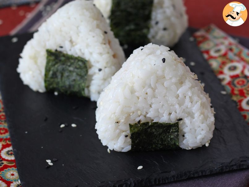 Onigiri au thon, le petit sandwich de riz triangulaire japonais - おにぎり - photo 4