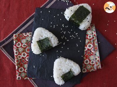 Onigiri au thon, le petit sandwich de riz triangulaire japonais - おにぎり - photo 5