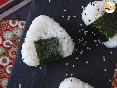 Onigiri au thon, le petit sandwich de riz triangulaire japonais - おにぎり - photo 7