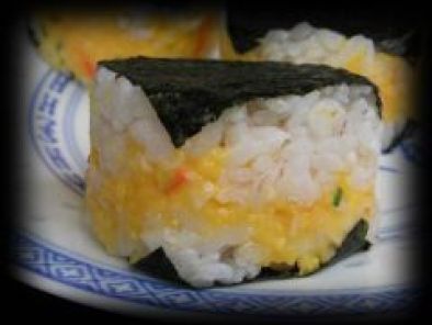Onigiri sushi moulé en pot de yaourt ! - Recette Ptitchef
