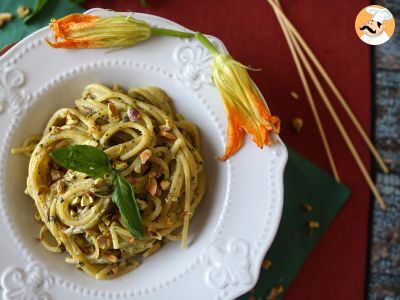 Pâtes aux fleurs de courgettes, ricotta et pistaches - photo 2