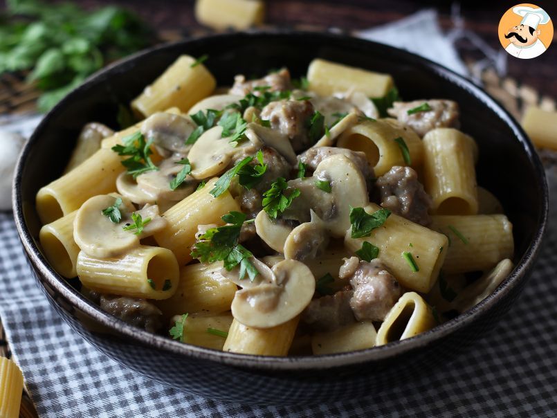 Pâtes crémeuses aux champignons et à la saucisse - photo 3