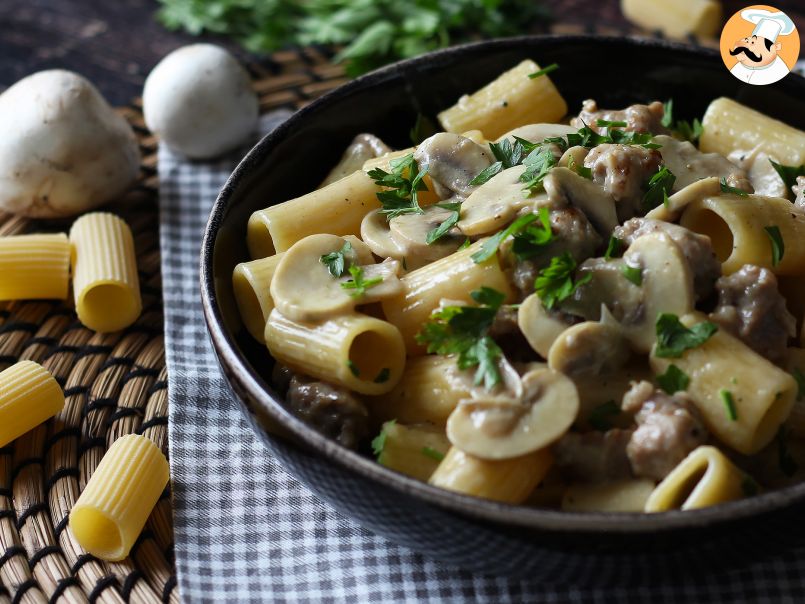 Pâtes crémeuses aux champignons et à la saucisse - photo 4