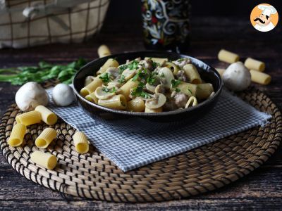 Pâtes crémeuses aux champignons et à la saucisse - photo 2