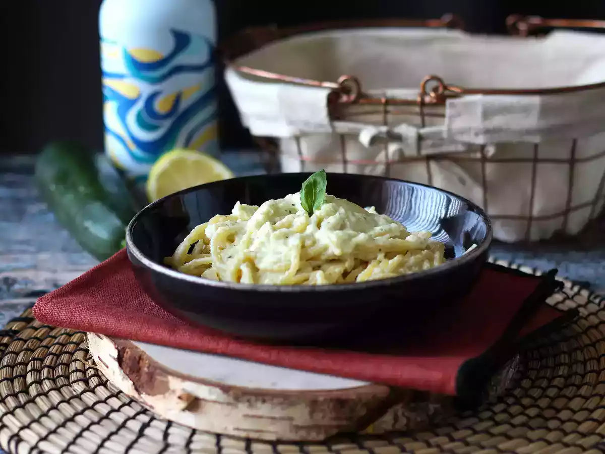 Pâtes crémeuses aux courgettes, citron et yaourt grec - photo 2