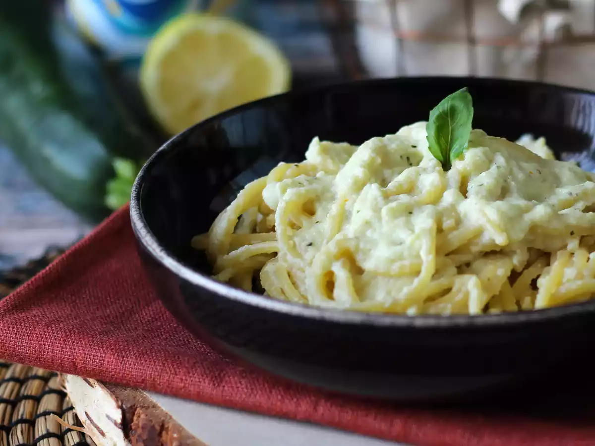 Pâtes crémeuses aux courgettes, citron et yaourt grec - photo 3