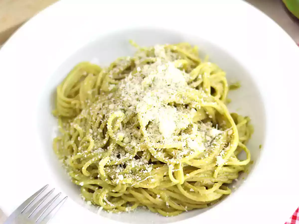 Pâtes spaghetti carbonara d'avocat - photo 2