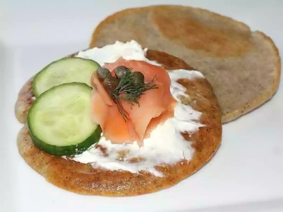 Petits blinis au saumon et fromage blanc défi lancé par Malorie:)