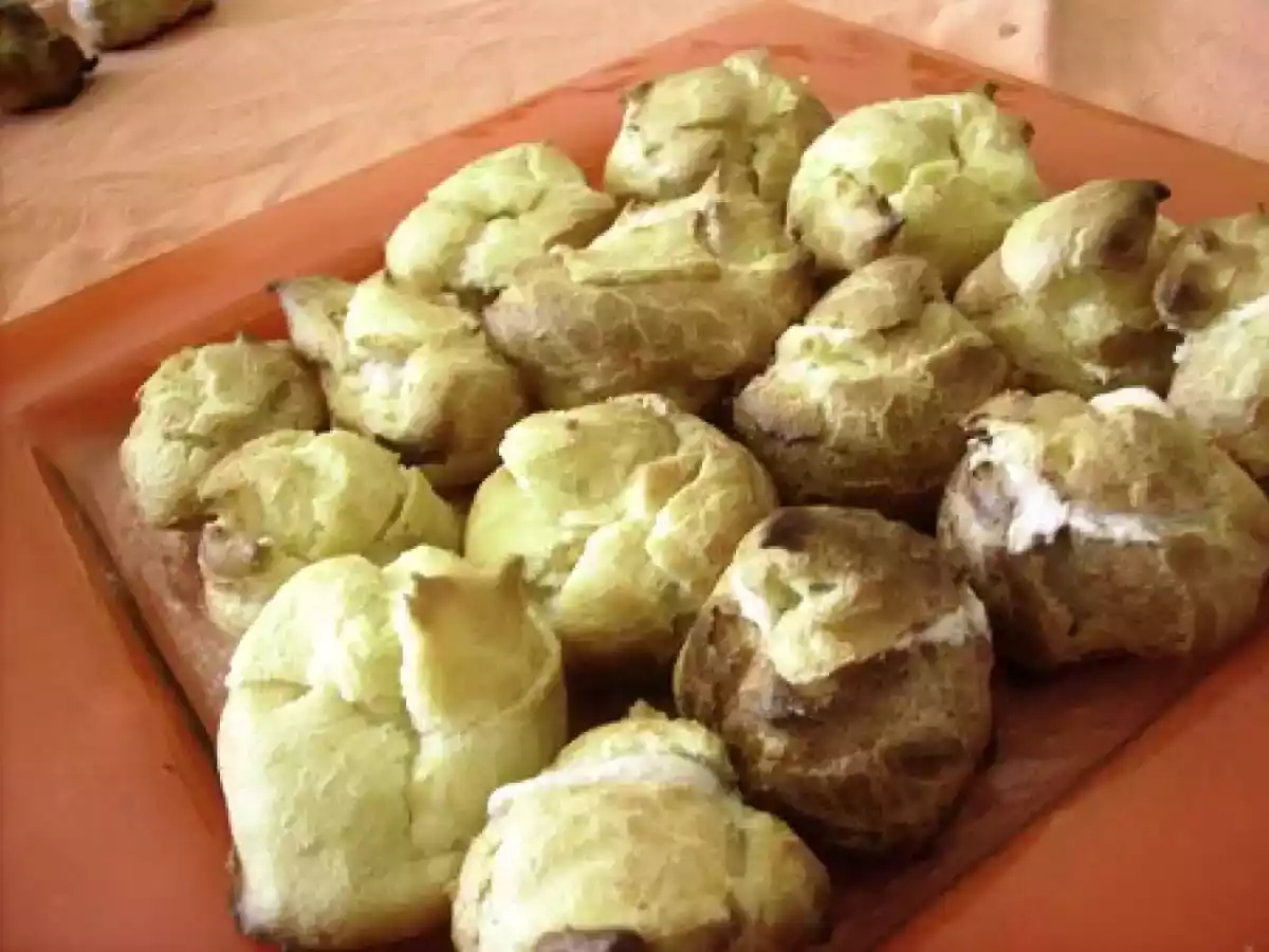 Petits choux fourrés à la mousse de thon