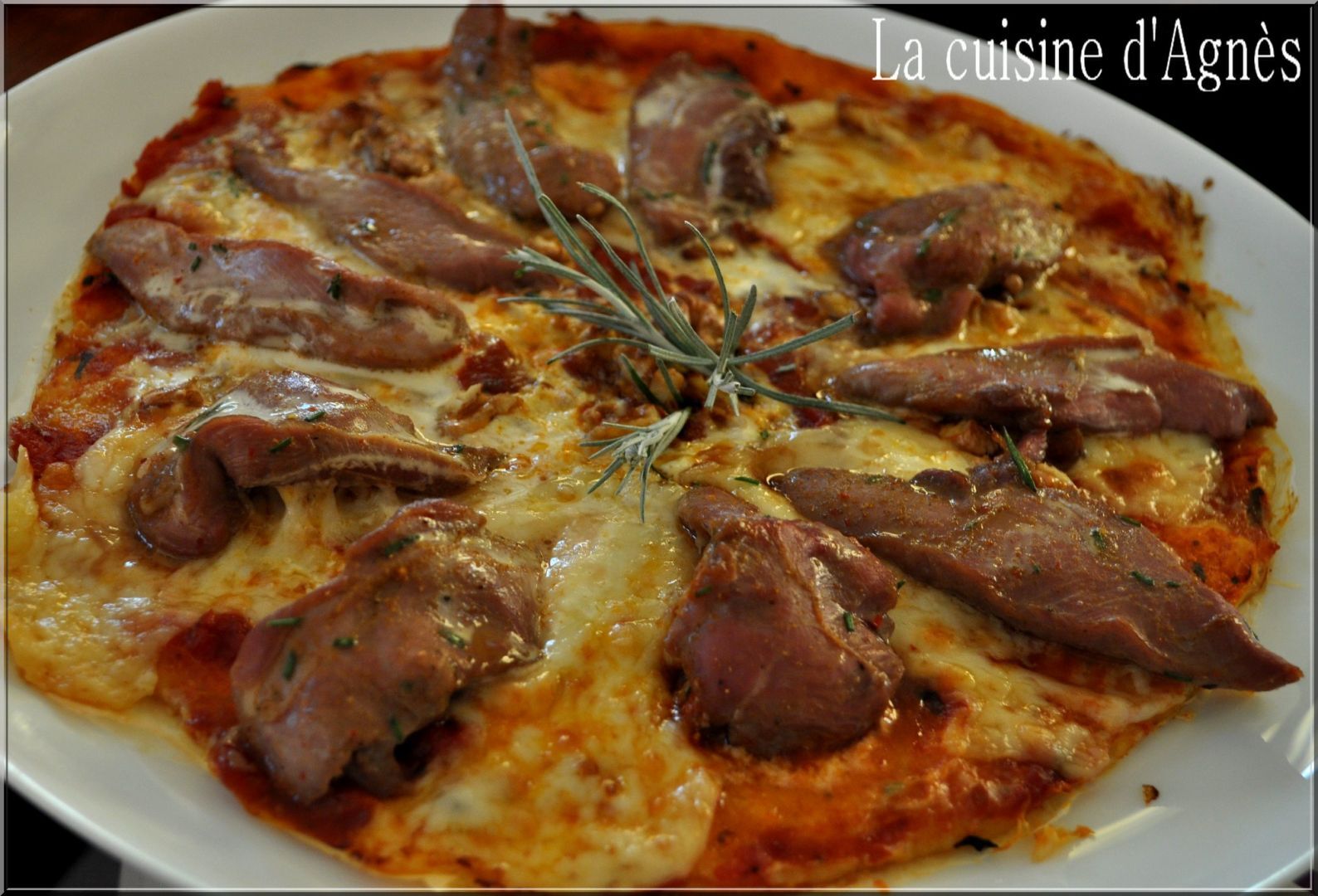 Pizza Aux Aiguillettes De Canard Recette Ptitchef