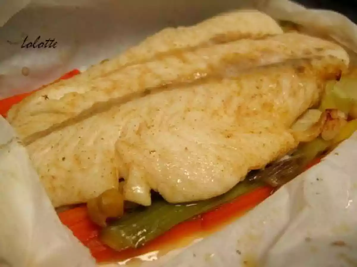 Poisson et petits légumes en papillote, au miel et au vinaigre de xérès