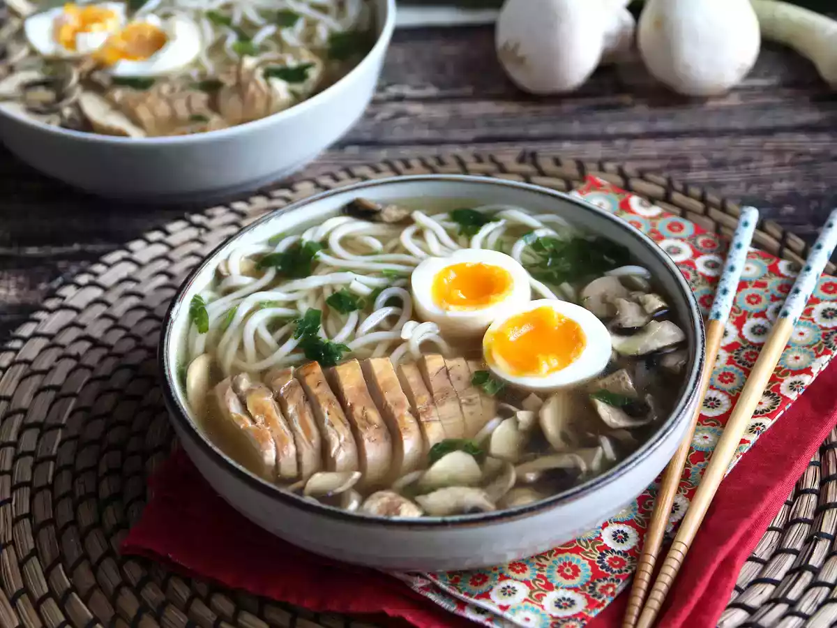 Ramen au poulet : la version facile de ce plat asiatique emblématique !