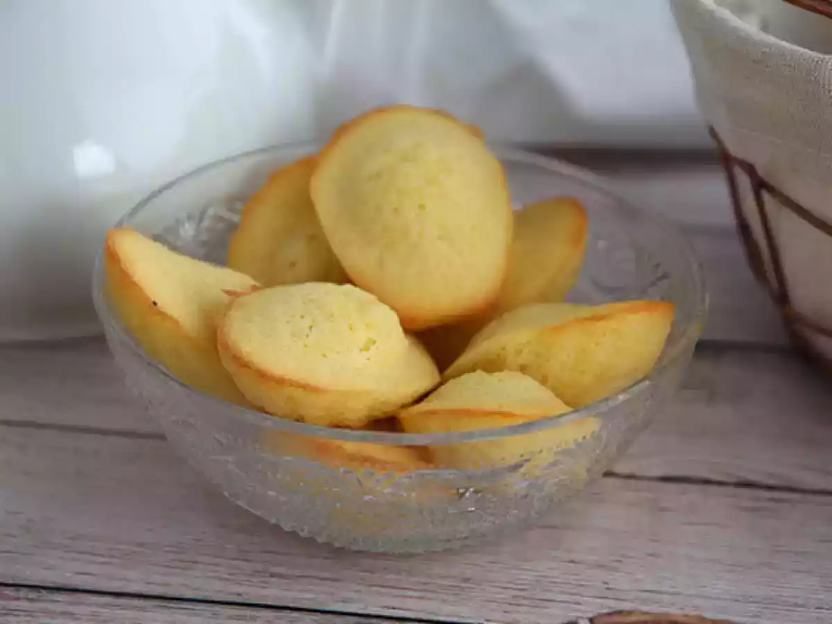 Recette facile de madeleines natures et moelleuses - photo 3