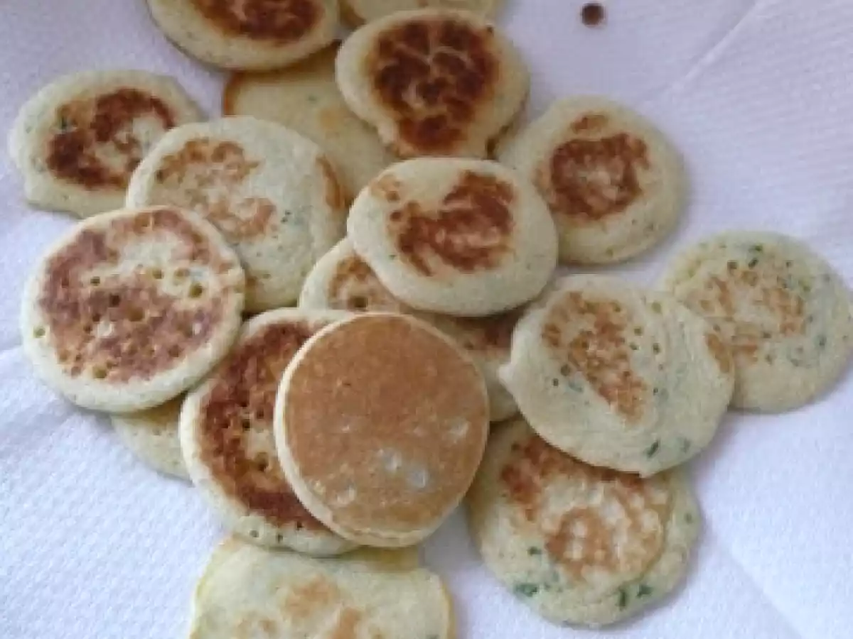 Réjouissances apéritives : blini et tartinade chèvrolives