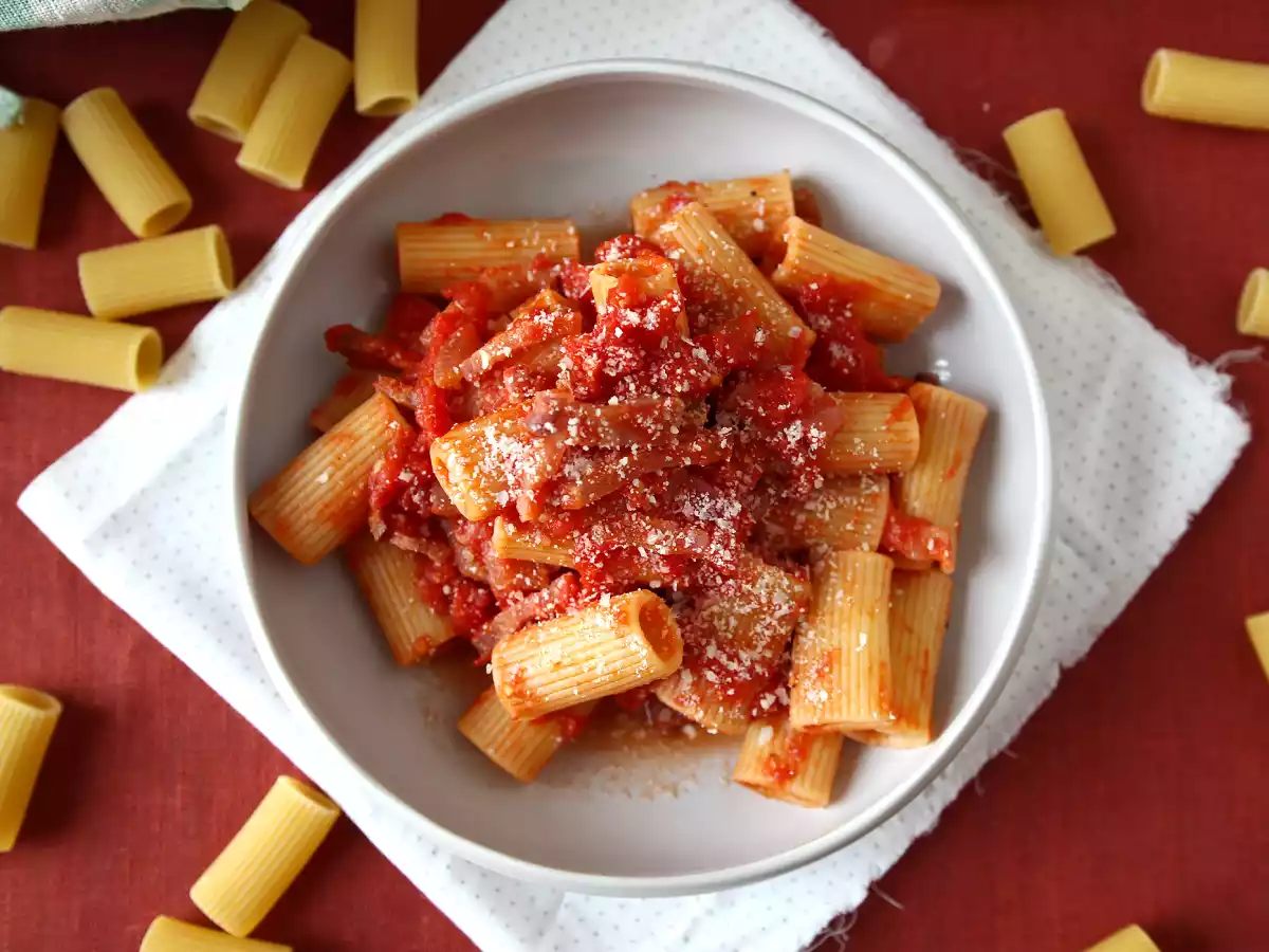 Rigatoni à l'amatriciana, la recette traditionnelle étape par étape - photo 5