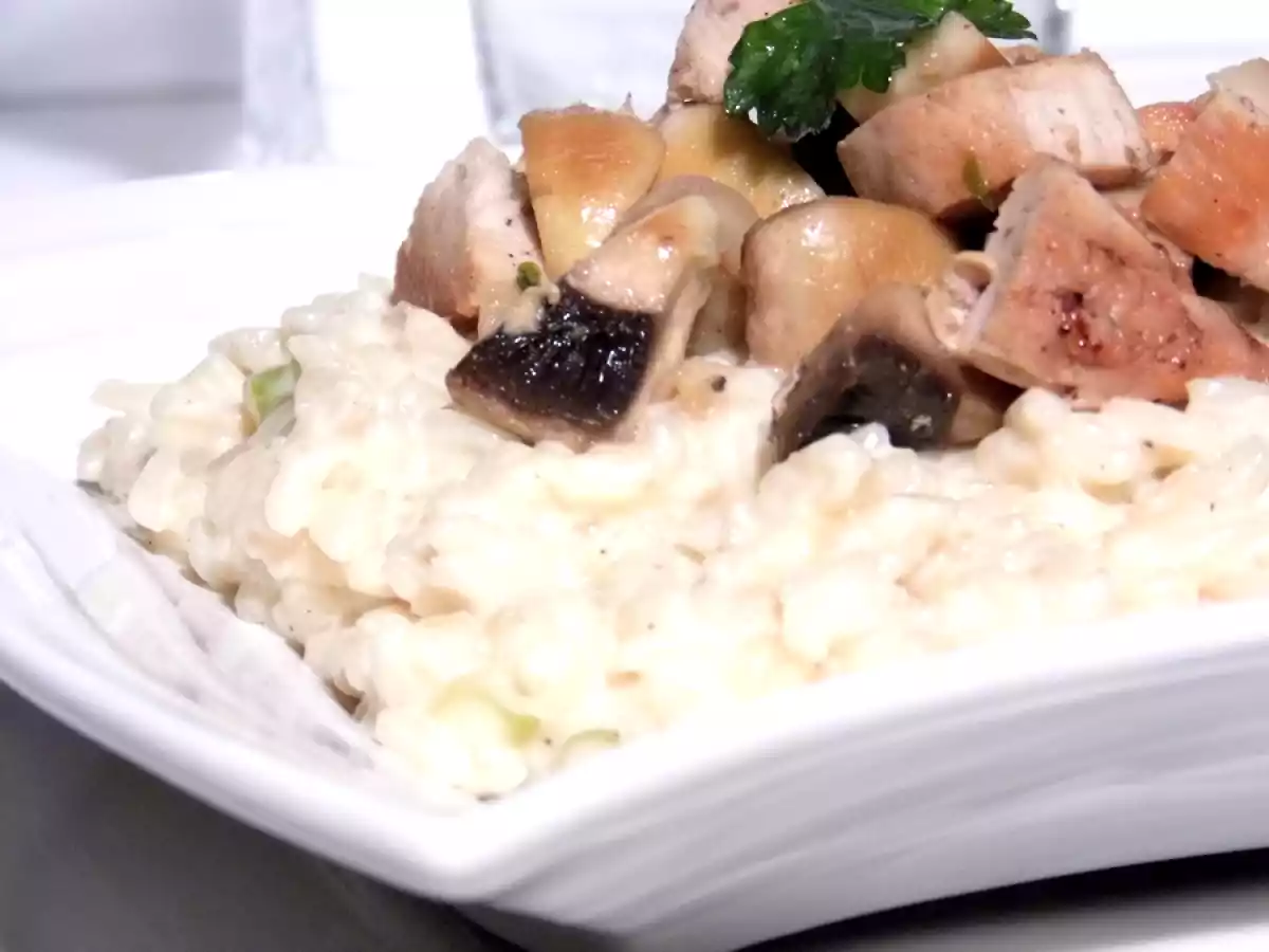 Risotto au poulet et champignons