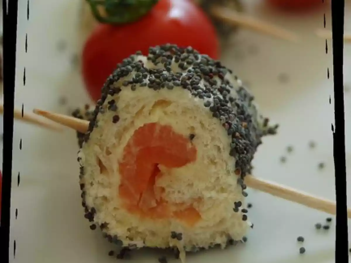 Roulés au Saumon et aux Graines de Pavot