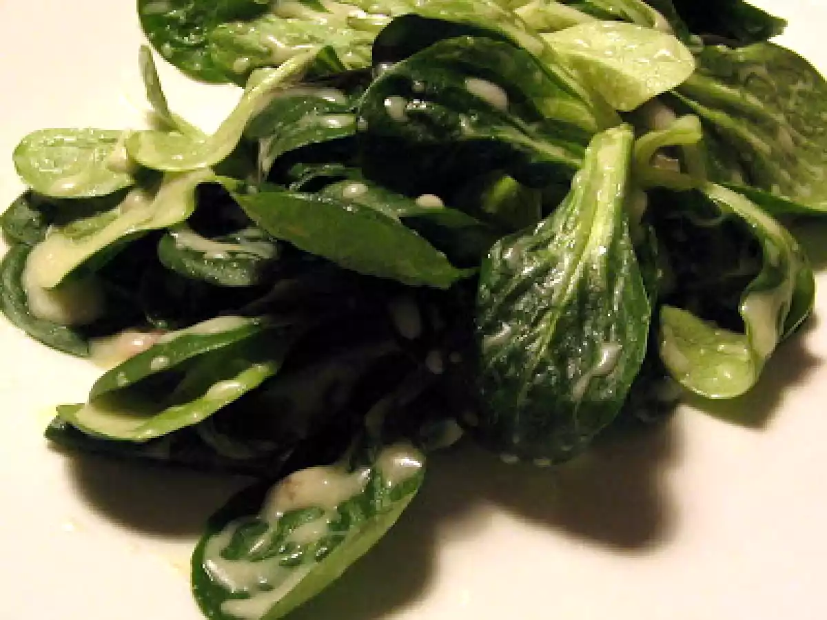 Salade de mâche au vinaigrette de pommes de terre -Feldsalat mit Kartoffelvinaigrette - photo 2