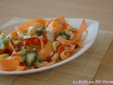 Salade de patate douce et carotte aux deux fruits, sauce cajou-curry, sans blé, sans lait