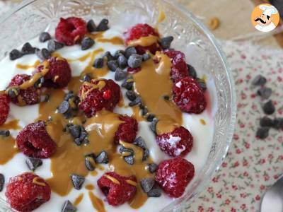 Skyr bowl aux fruits rouges, beurre de cacahuètes et chocolat - photo 2