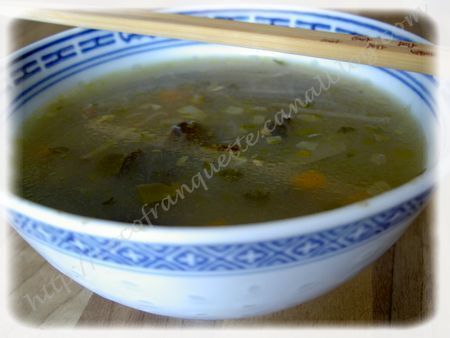 Soupe chinoise poulet, légumes et vermicelle - Youmiam