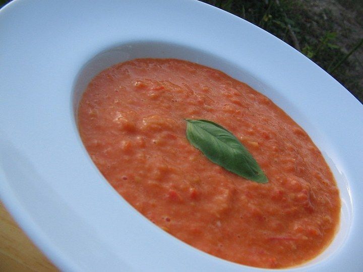 https://www.ptitchef.com/imgupl/recipe/soupe-epaisse-a-la-tomate-et-poivron-rouge--306149p499831.jpg