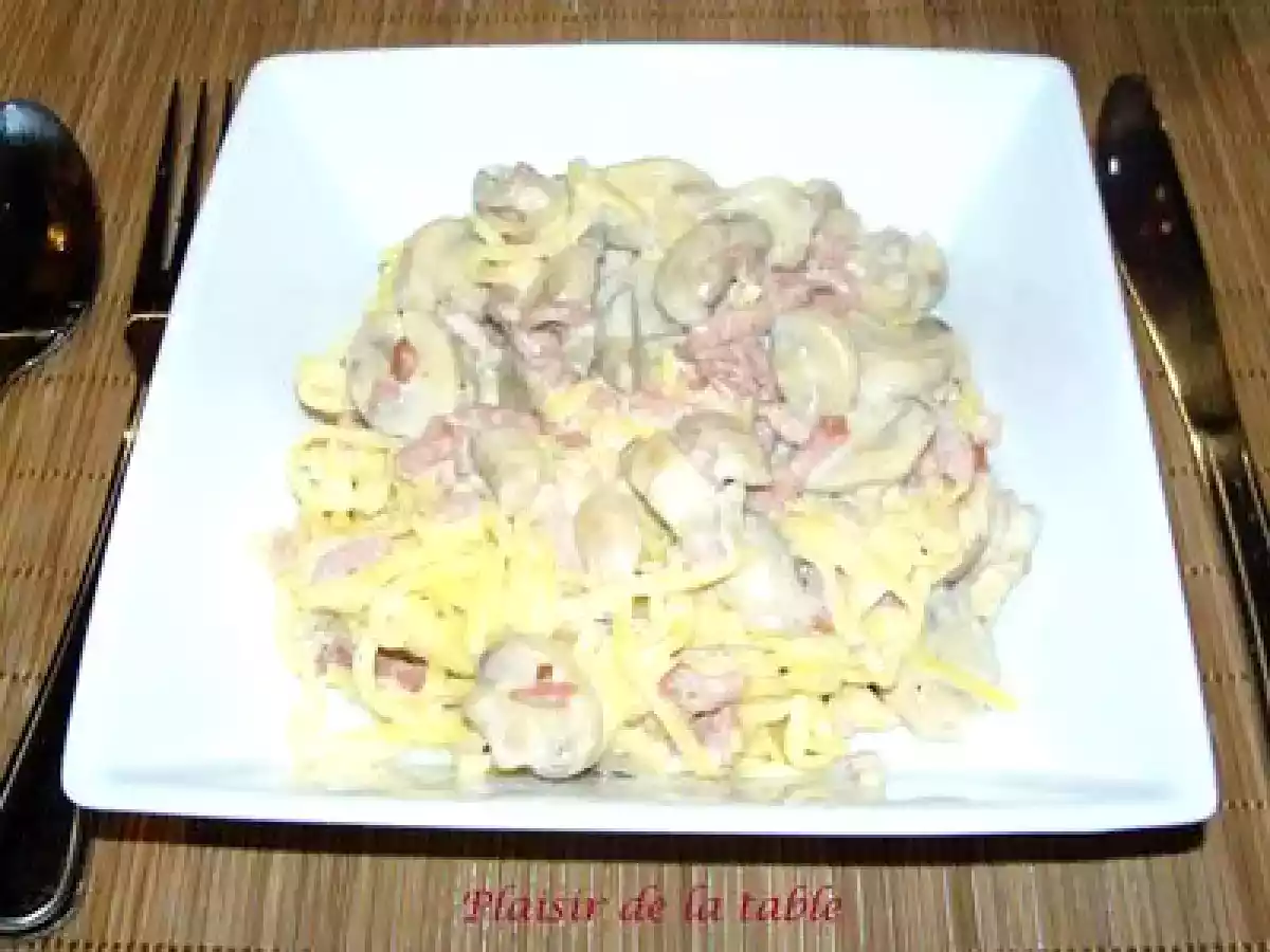 Spaghettis fromage de chèvre, bacon et champignons - photo 2