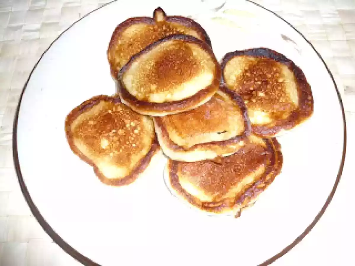 Syrniki ou des galettes de fromage blanc/Syrniki or fried cheese pancakes - photo 2