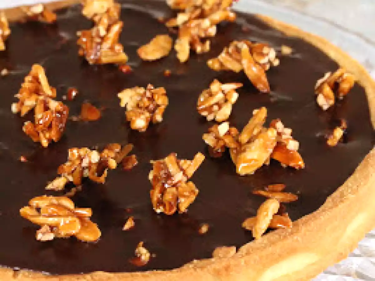 Tarte au chocolat et amandes caramélisées