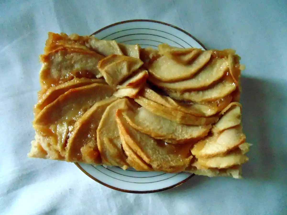 Tarte aux pommes sur crème d'amande (pâte au fromage blanc) - photo 2