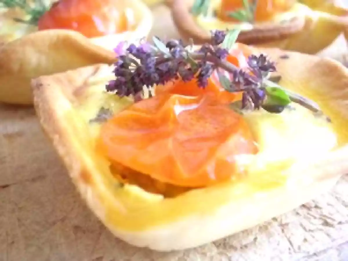 Tartelettes aux tomates cerises, chèvre et herbes de la garrigue - photo 2