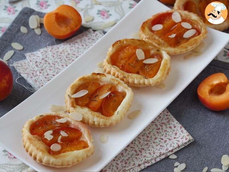 Tartelettes tatin aux abricots, le dessert rapide lorsqu'on a des invités!