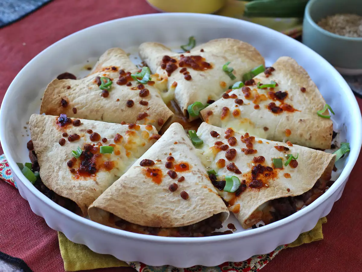 Tortillas garnies façon quesadillas au four avec une garniture au bœuf épicé - photo 2