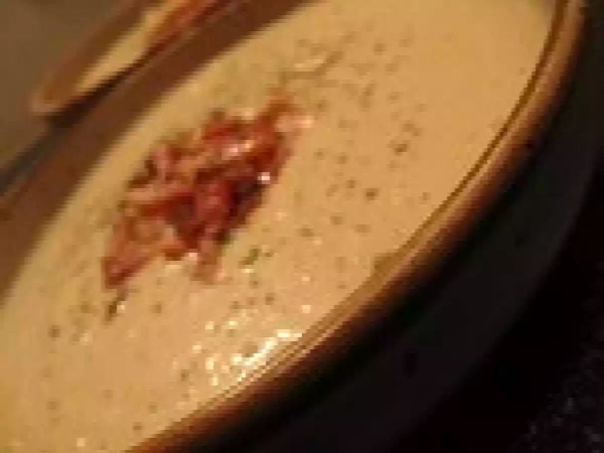 Velouté de chou-fleur et panais aux lardons croustillants. - photo 2