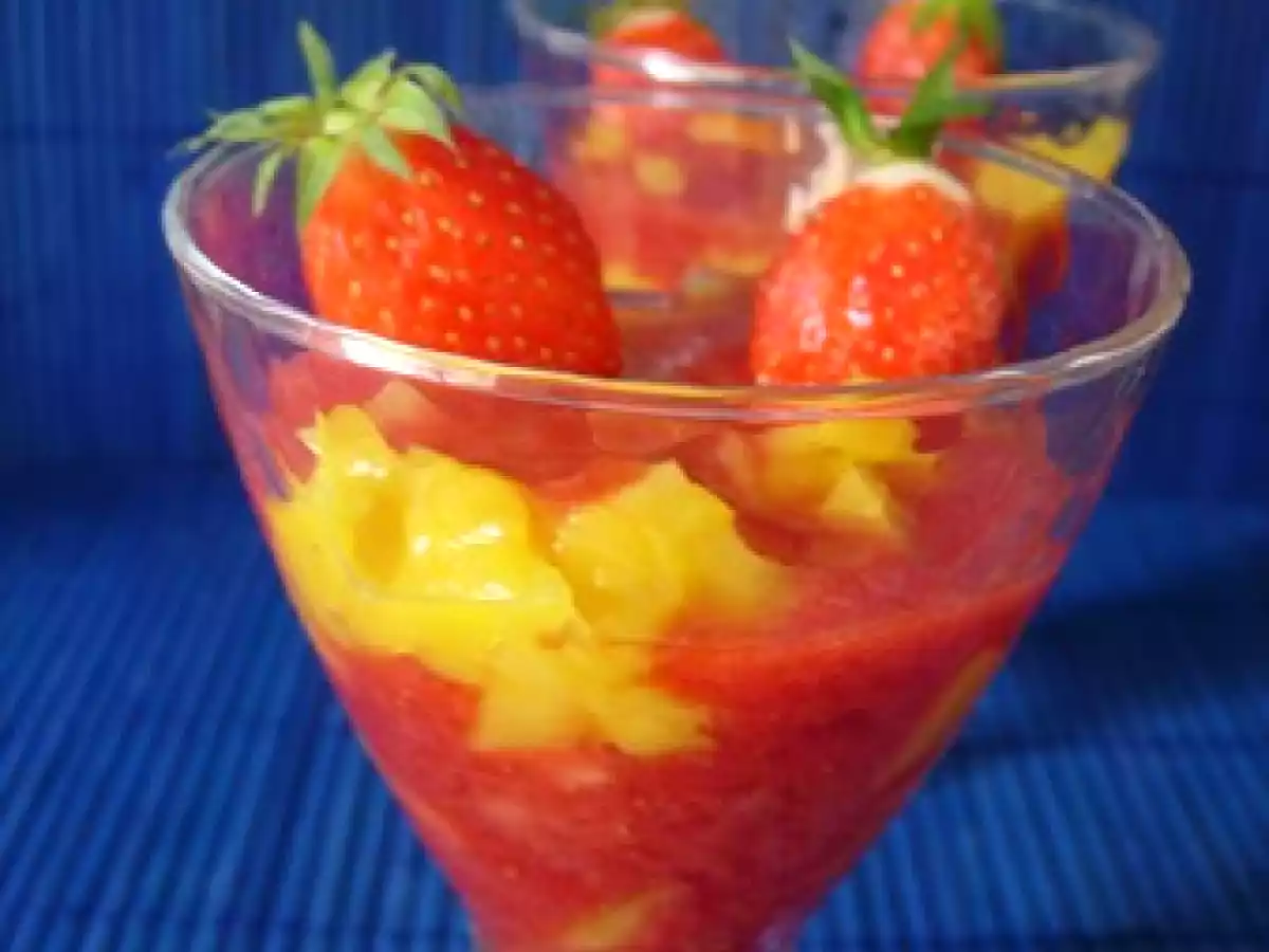 Verrine de Mangues au Coulis de Fraise