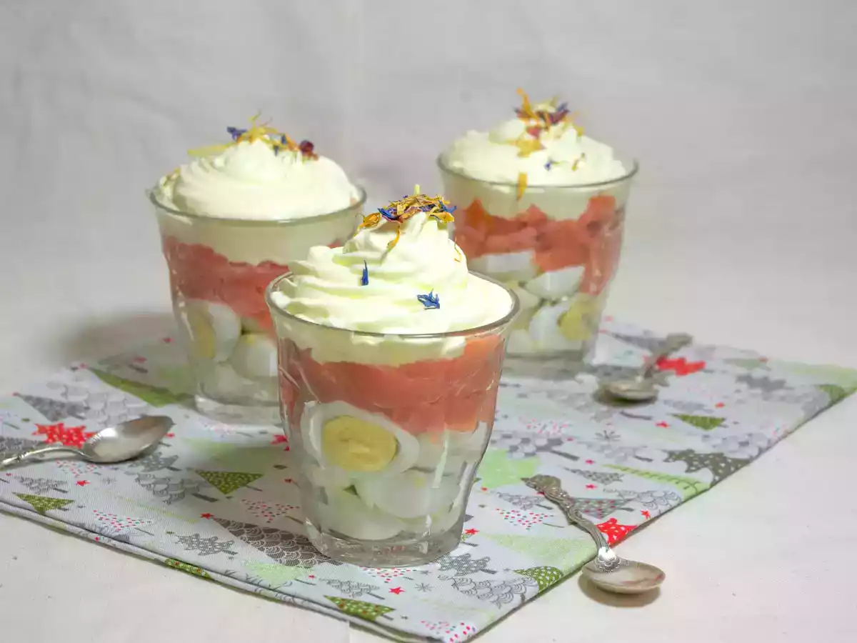 Verrines de saumon, oeufs de caille et crème au citron - photo 2