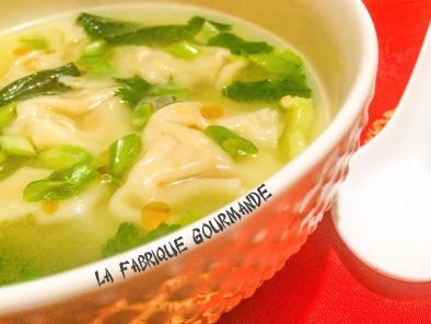Recette - Soupe chinoise aux raviolis en vidéo 
