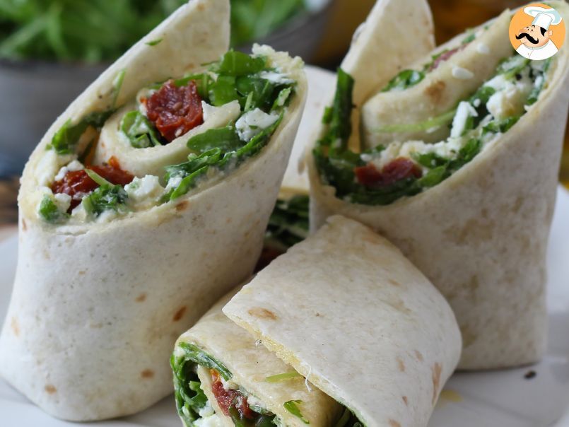 Wrap végétarien au houmous, roquette, poivrons et feta - photo 2