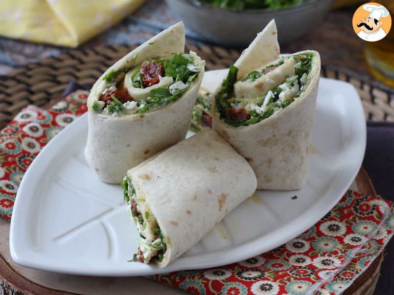 Wrap végétarien au houmous, roquette, poivrons et feta - photo 3